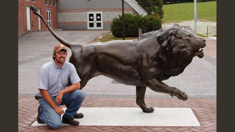 Aaron with lion bronze installed at trinity pauling
